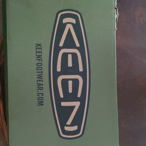 New in box Keen H2 Water Sandals
